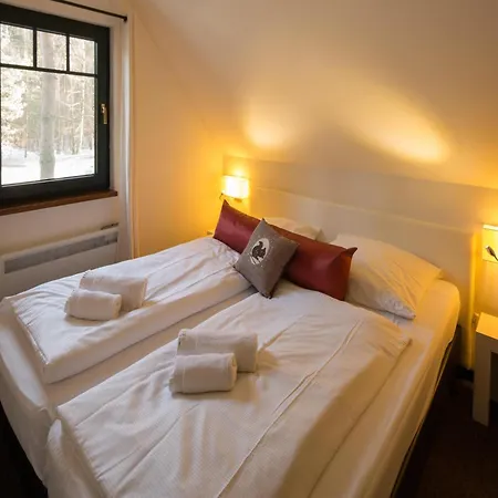 Doppelhaushaelften Im Naturresort * Drewitz